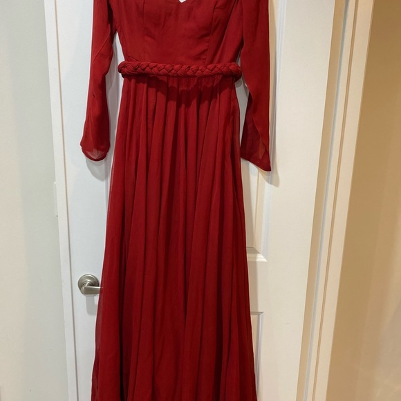 Off shoulder custom made georgette gown - Picture 3 of 7